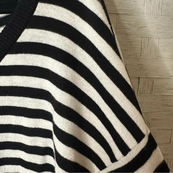 Torrid black & white Striped Sweater red heart elbow patches valentine plus size - Picture 7 of 13